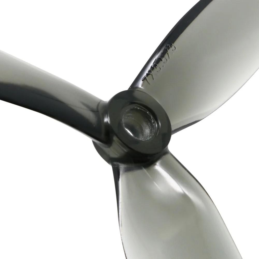 Śmigła do drona FPV 3-łopatowe 7x3,5x3 HQProp - zbliżenie